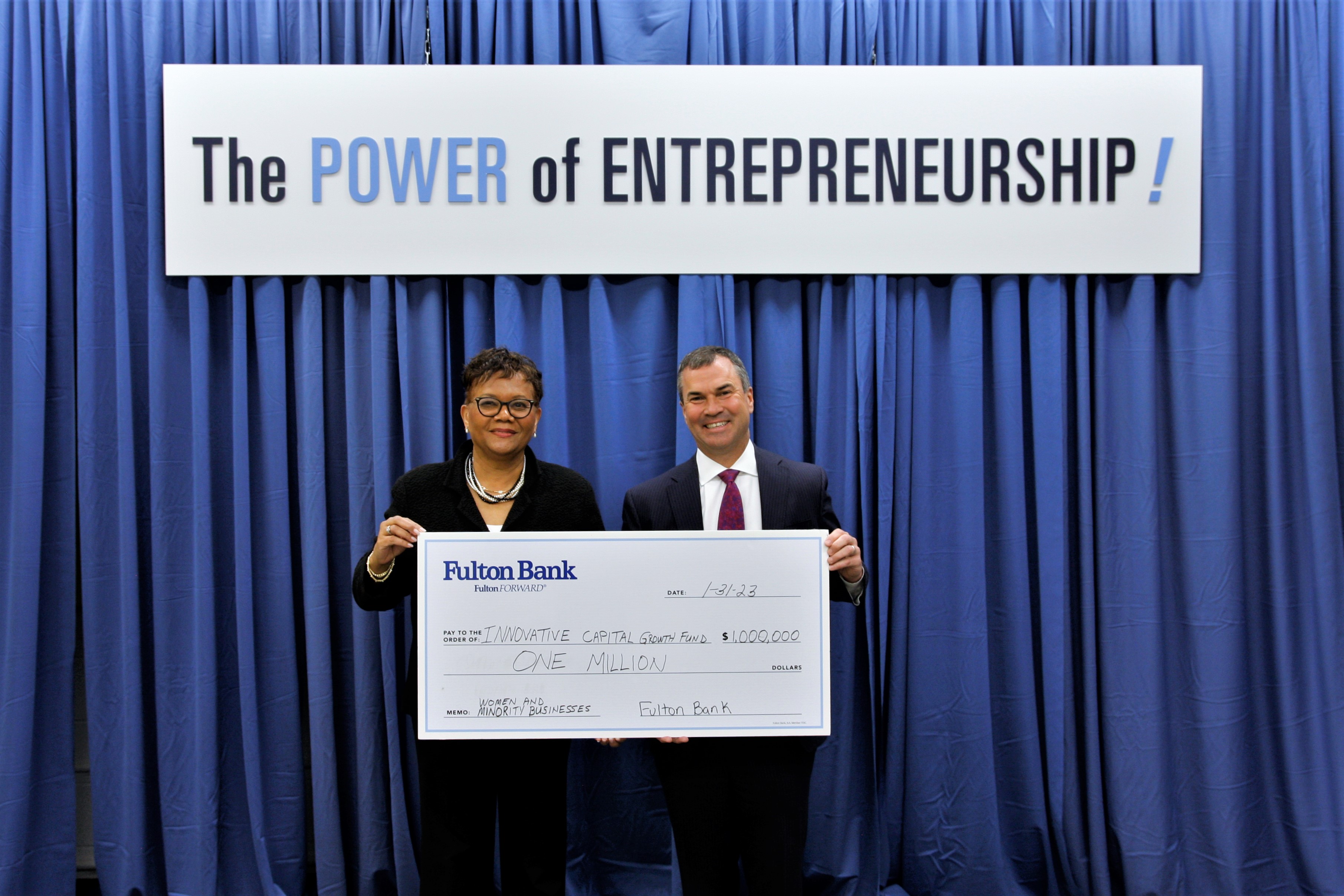 Della-Clark-and-Curt-Myers-Celebrate-Fulton-Bank-Investment-in-Innovate-Capital-Growth-Fund