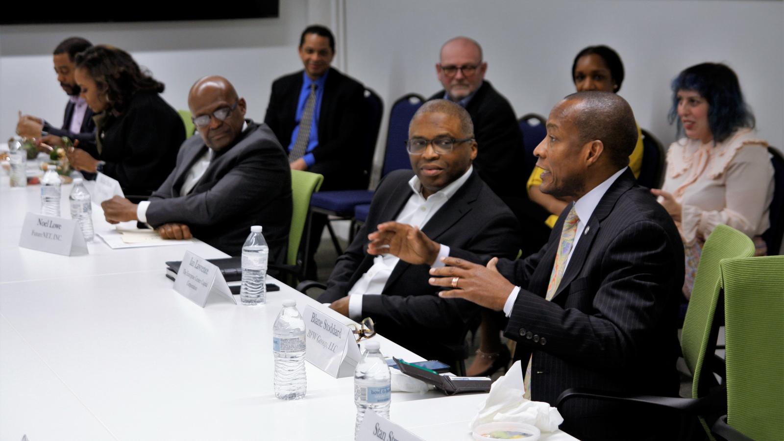 Full roundtable group